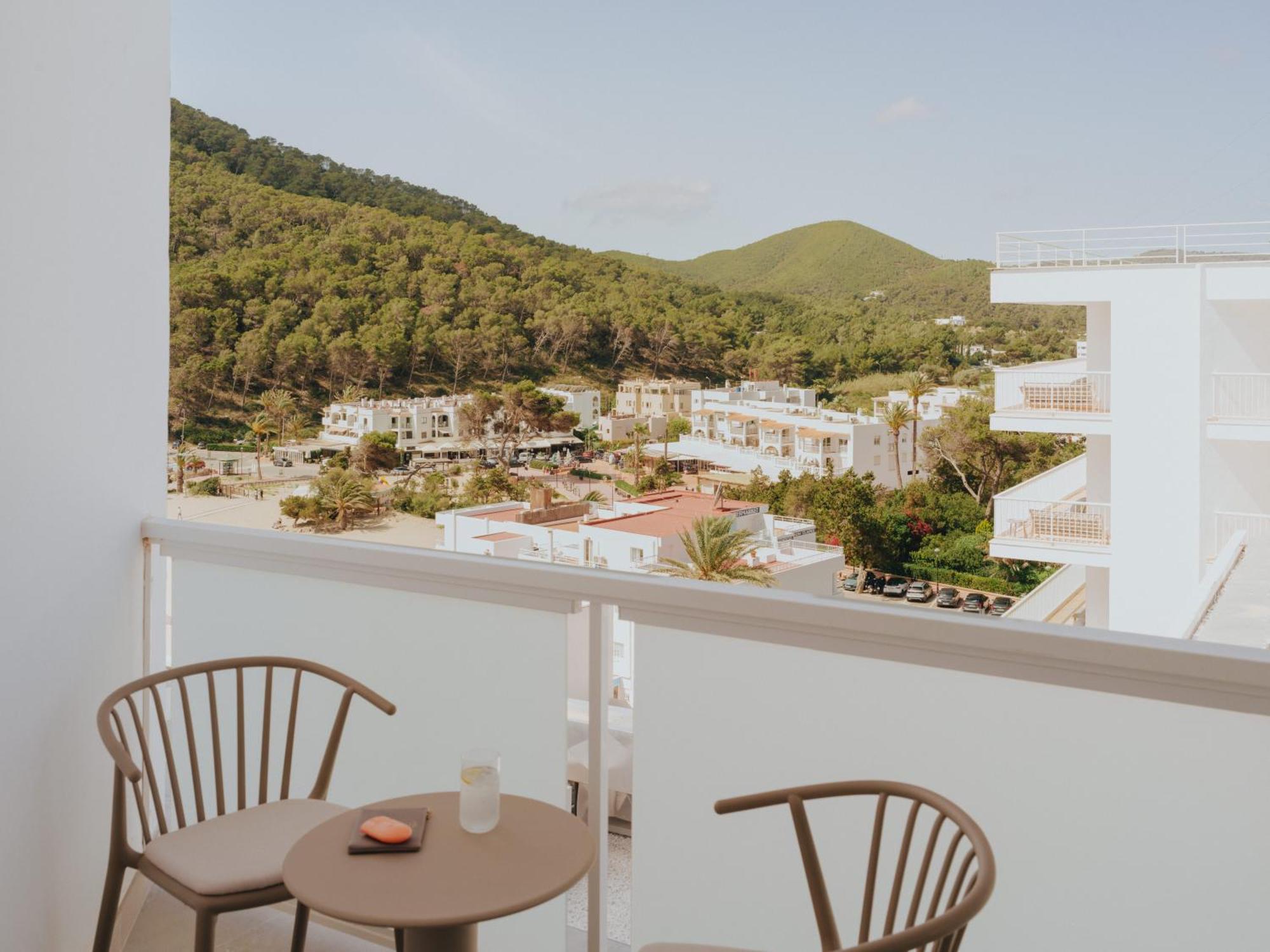 Отель Hyde Ibiza Кала-Лонга Экстерьер фото